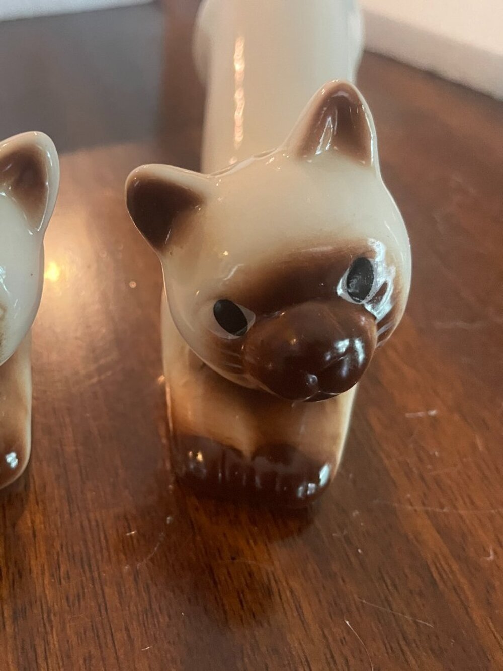 NIB! Cracker Barrel Long Siamese Cats Salt Pepper Shaker Set Ceramic! - Picture 7 of 7